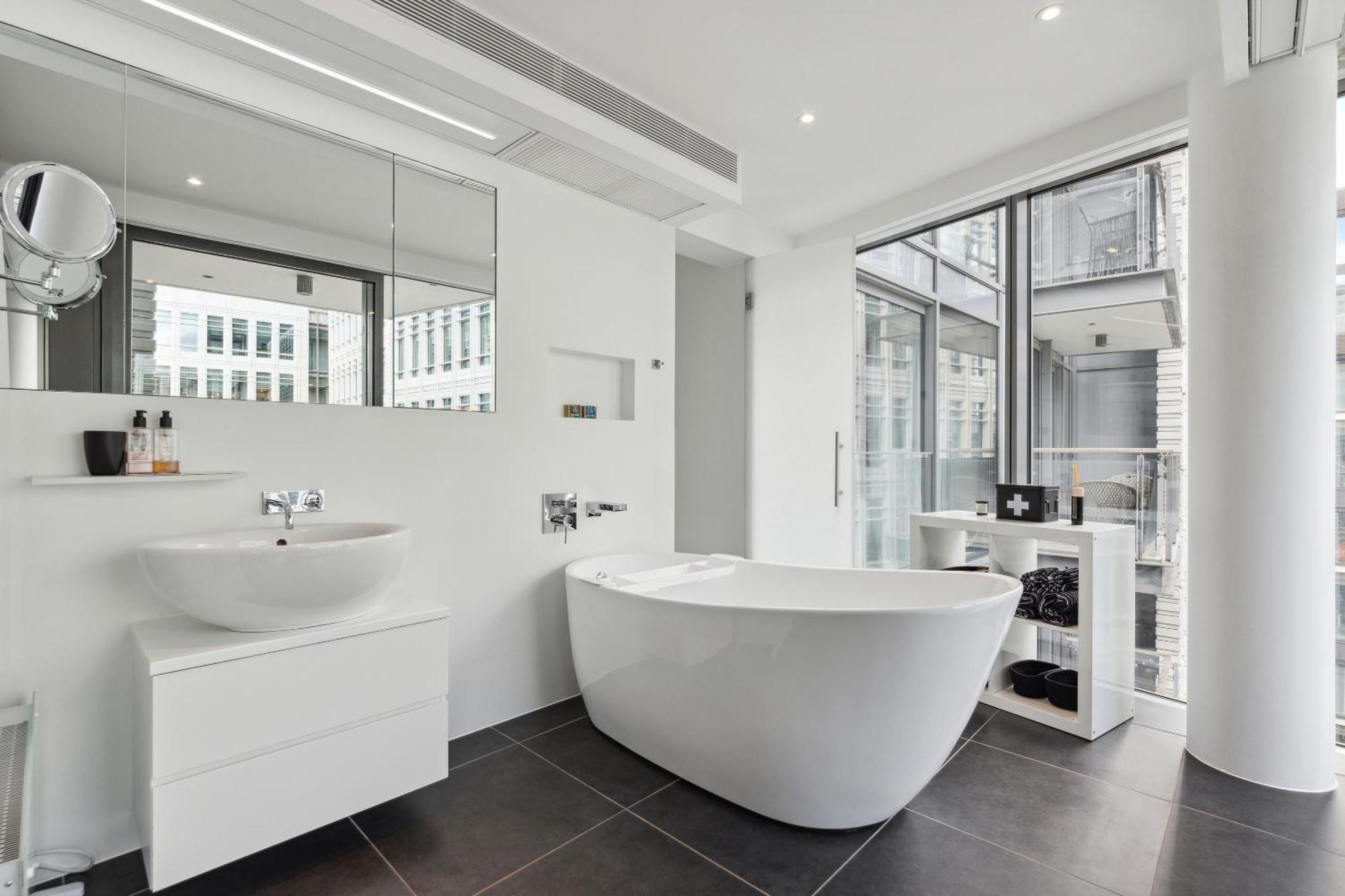 3bed 3bath With 2xbalconies In * Londen