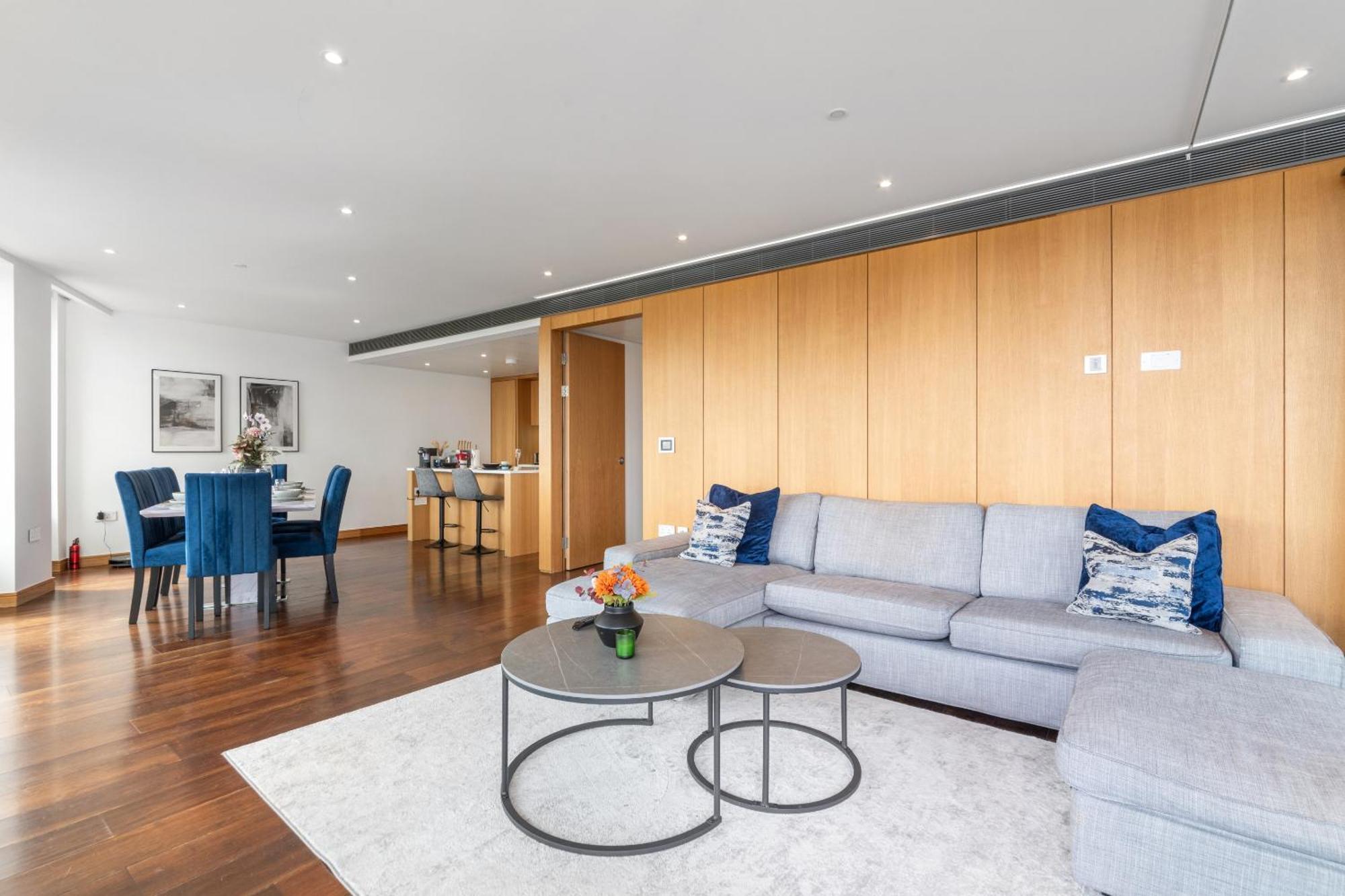 3bed 3bath With 2xbalconies In Appartement
